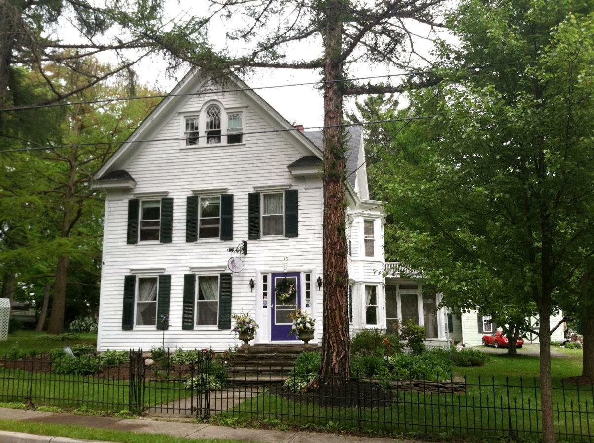 18 Vine Inn & Carriage House Hammondsport Exterior photo